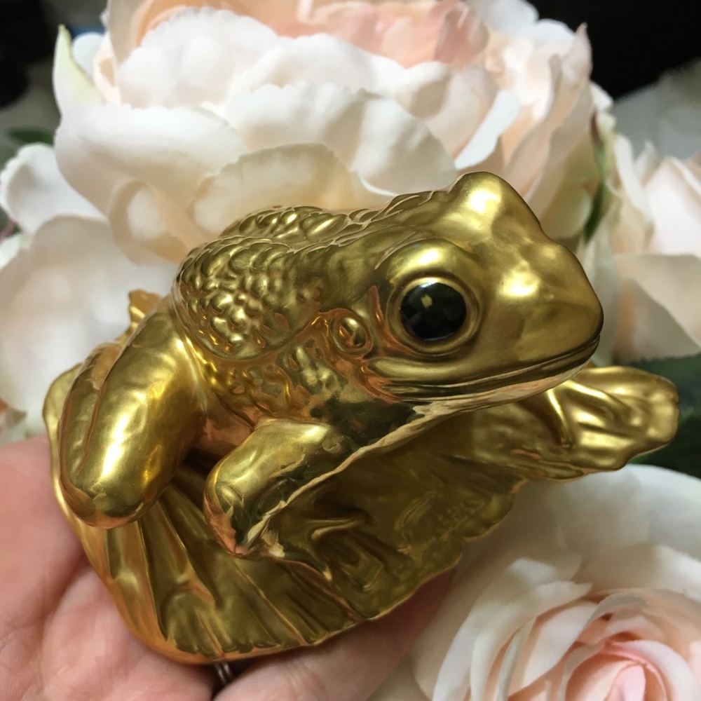 Boehm Porcelain Figurine Hand Painted Gold Frog